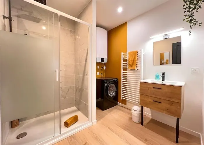 La Feuilleraie N1-standingappart-wifi-proche شقة